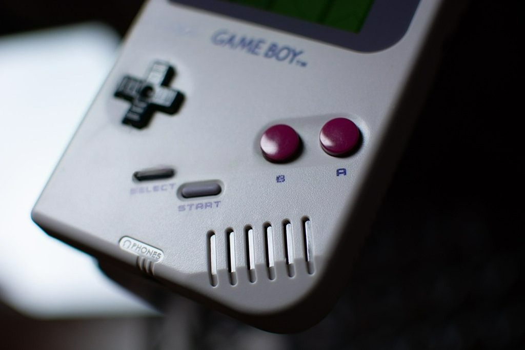 Japan Original Game Boy DMG-01 - Retro Handheld Console review and price